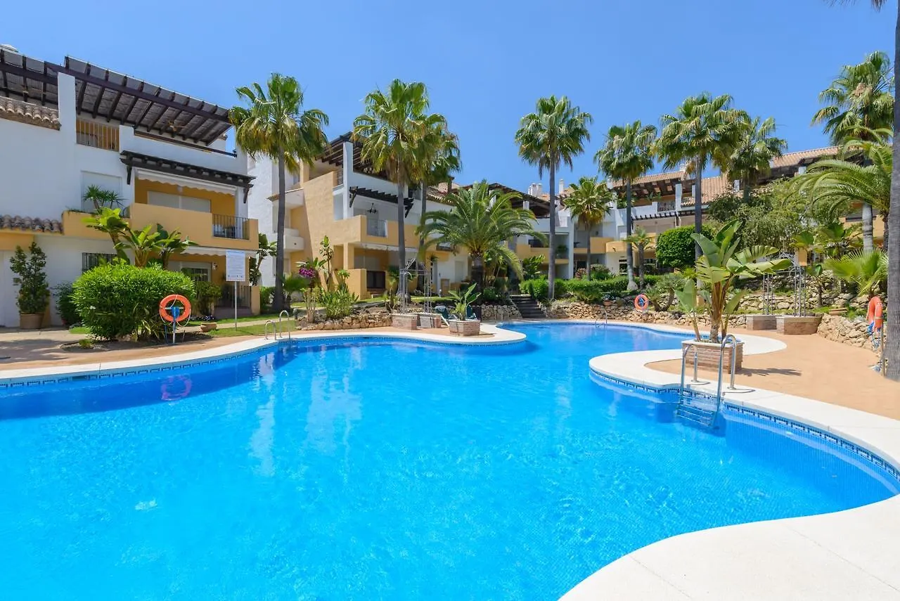 Cubo\'S Beach & Golf Marbella location